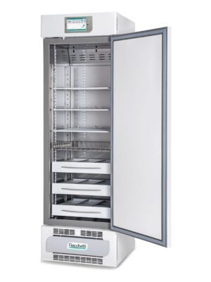 Banco de plasma -20°C Fiocchetti PLASMA-FREEZER 400 con la puerta abierta