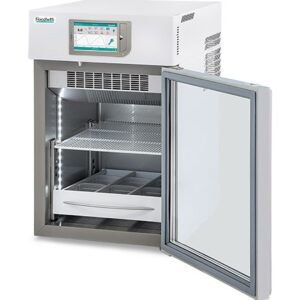 Refrigerador de farmacia Fiocchetti MEDIKA 100 con la puerta abierta