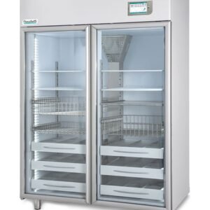 Refrigerador de farmacia Fiocchetti MEDIKA 1500 con dos puertas de vidrio