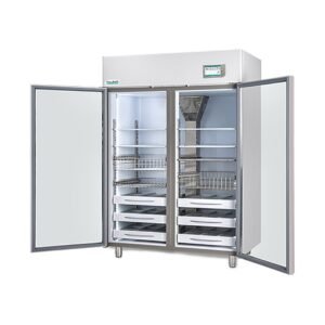 Refrigerador de farmacia Fiocchetti MEDIKA 1500 con las puertas abiertas Refrigerador de farmacia Fiocchetti MEDIKA 1500 con las puertas abiertas